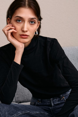 LISA BACH