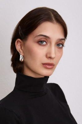 LISA BACH