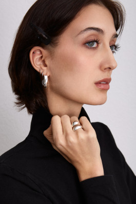 LISA BACH